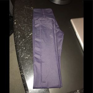 Lululemon skinny groove pant size 4